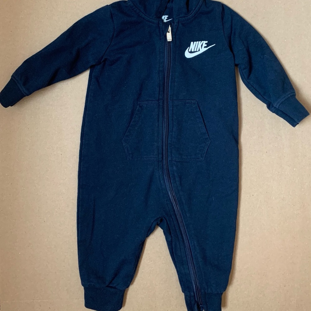 Nike sweatsuit